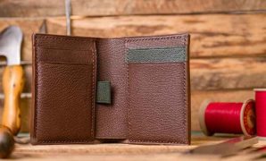 Dompet Bifold Modelnya Ringkas Sehingga Mudah Dibawa Dompet Bifold Modelnya Ringkas Sehingga Mudah Dibawa