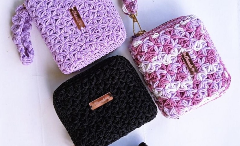 Pilihan Dompet Rajut Cantik Favorit Wanita